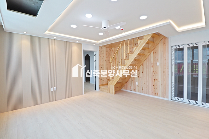 경기 안양만안구 안양동 기둥팰리스 [ 단독세대 . 3룸 . 테라스 . 복층 Type ] 분양 매물번호 12952 사진 21