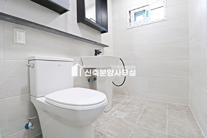 경기 안양만안구 안양동 기둥팰리스 [ 단독세대 . 3룸 . 테라스 . 복층 Type ] 분양 매물번호 12952 사진 29