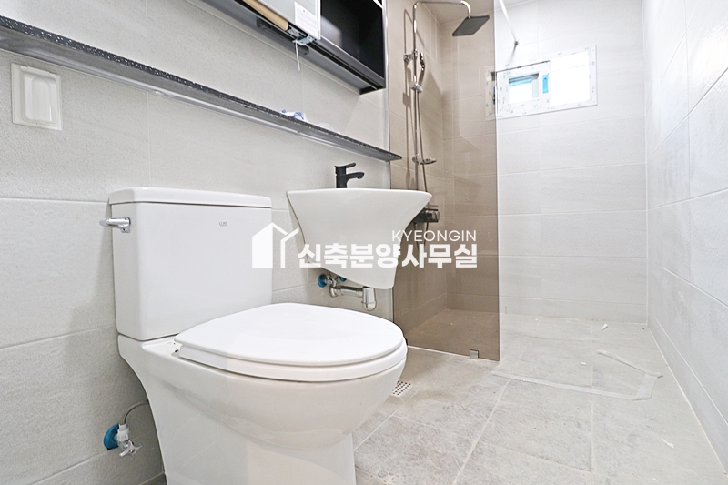 경기 안양만안구 안양동 기둥팰리스 [ 단독세대 . 3룸 . 테라스 . 복층 Type ] 분양 매물번호 12952 사진 32
