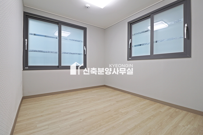 경기 안양만안구 석수동 영원해밀리지 11차 [ 3룸 . 4룸 . 테라스 Type ] 분양 매물번호 11304 사진 32