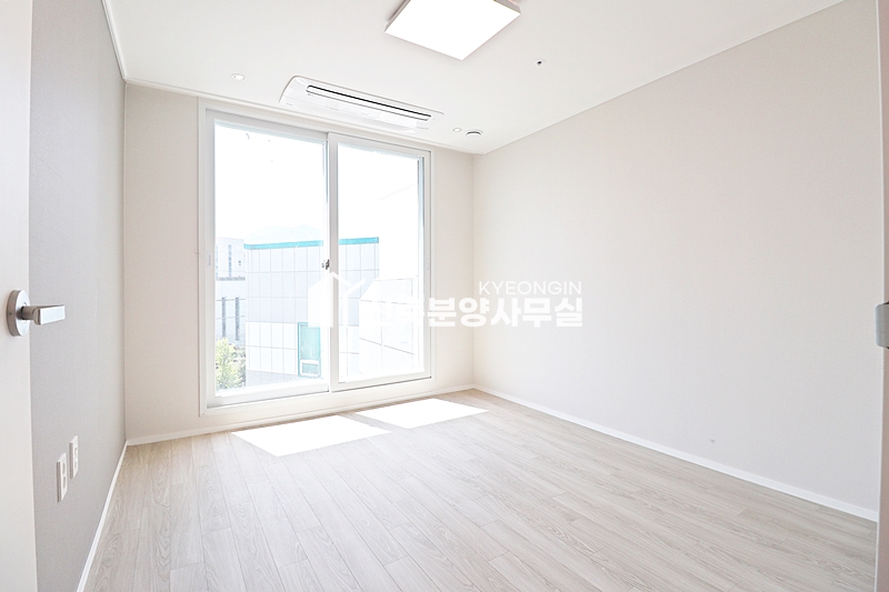 경기 안양동안구 호계동 센텀플레이스 [ 2룸 . 4룸 . 테라스 Type ] 분양 매물번호 12951 사진 23