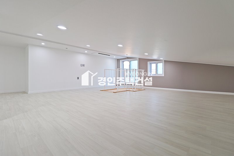 경기 안산상록구 이동 탑빌리지/더펠리체 [ 2룸 . 3룸 . 테라스 . 복층 Type ] 분양 매물번호 16112 사진 107