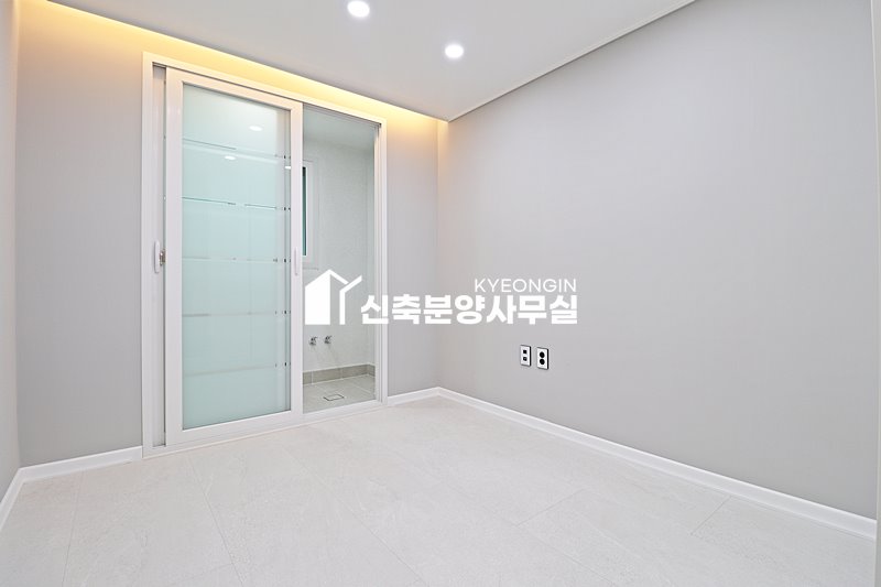 경기 안산상록구 일동 대현그랑시아 6차 [ 3룸. 4룸 . 테라스 . 복층 Type ] 분양 매물번호 15526 사진 17