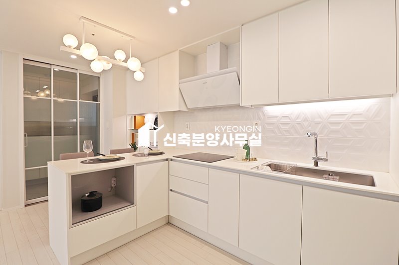 경기 수원장안구 연무동 서광교 파크뷰 [ 2룸 . 3룸 . 테라스 Type ] 분양 매물번호 15469 사진 32