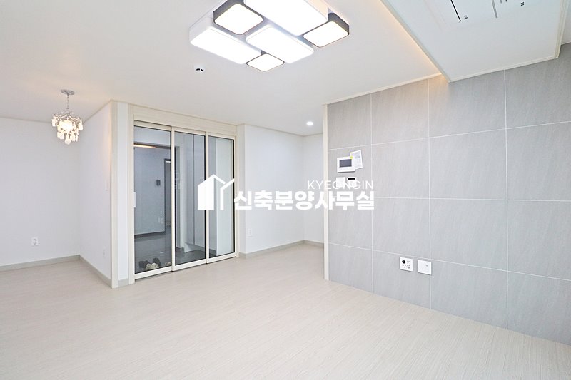 경기 수원권선구 서둔동 리치하우스 [ 2룸 . 3룸 . 테라스 Type ] 분양 매물번호 15447 사진 18